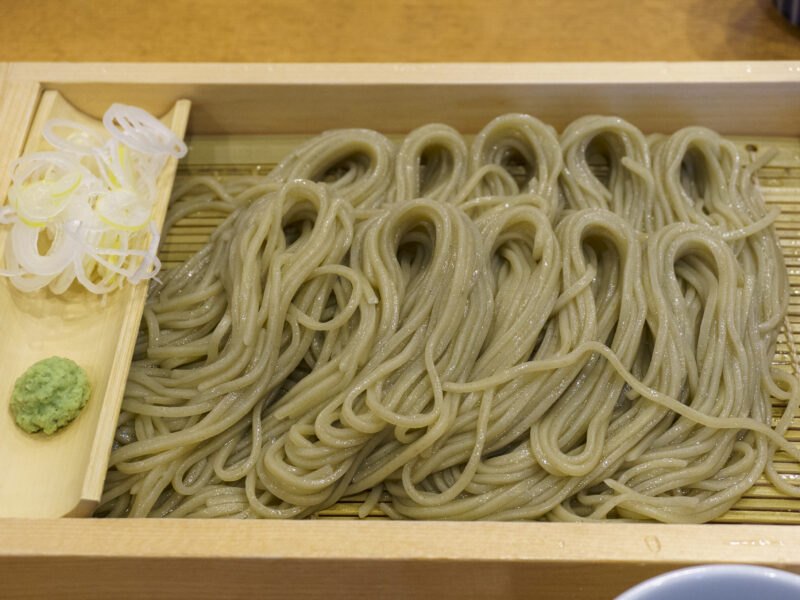 積雪で動けない長岡市で、越後長岡小嶋屋の「へぎそば」を食す（ご当地麺類を食べる旅：33）